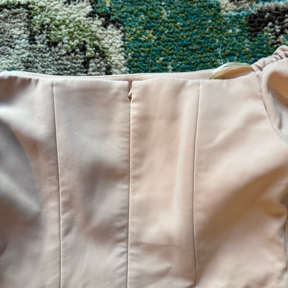 New Boston Proper Elegant Off-Shoulder light pink Dress with bell sleeves - Picture 8 of 8